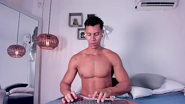 Royland Vega online show from 02.06.26