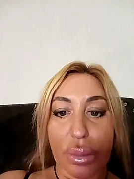 MiaMooly online show from 10.22.25