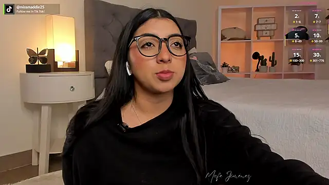 missvancouver online show from 04.15.26