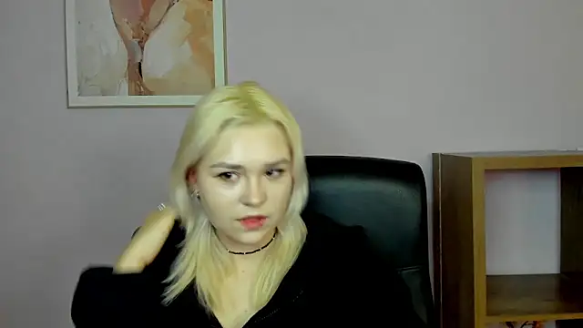 Snapshot of SweetLilyxo chatting on 02.11.26 SweetLilyxo online show from 02.11.26