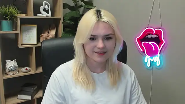 SweetLilyxo online show from 03.10.26