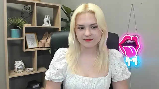 SweetLilyxo online show from 05.13.26