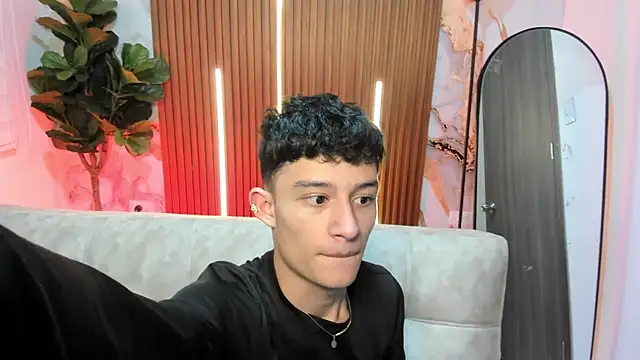 Snapshot of Patrick_Howland_ chatting on 02.14.26 Patrick Howland online show from 02.14.26