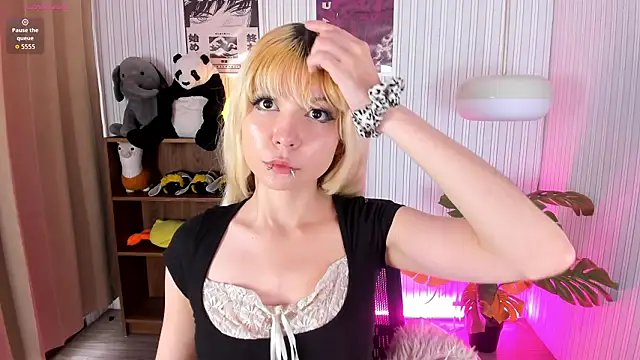 Laukyubey1 online show from 02.11.26