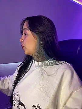 Annie Alicee online show from 03.10.26