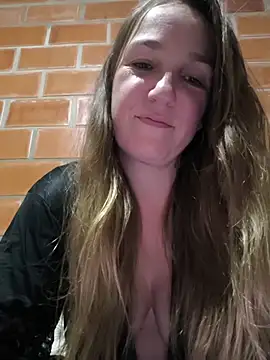 Snapshot of Loirinha_surf chatting on 03.04.26 Loirinha surf online show from 03.04.26