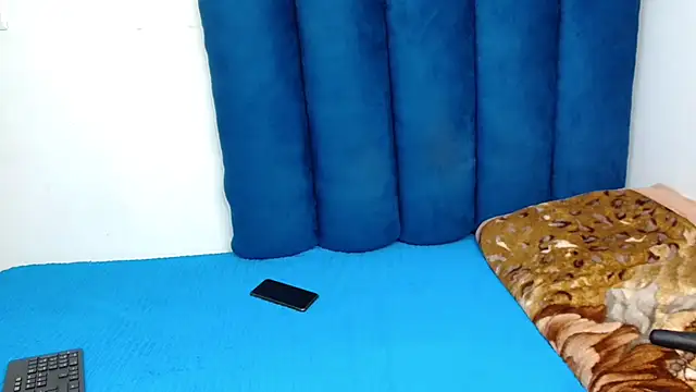 Snapshot of ForeverSexy_ chatting on 03.20.26 ForeverSexy online show from 03.20.26