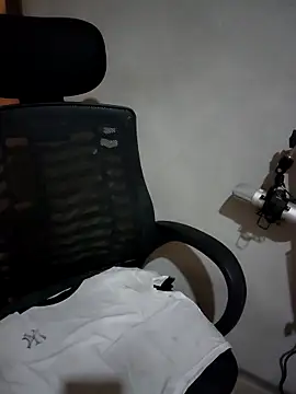 Snapshot of aki_zz69 chatting on 02.05.26 aki zz69 online show from 02.05.26