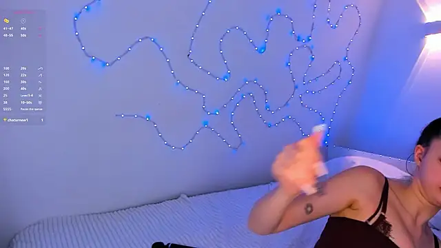 Snapshot of JennySilk chatting on 02.12.26 JennySilk online show from 02.12.26