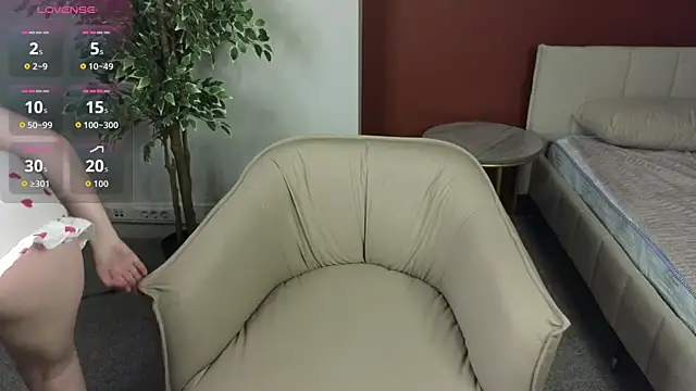 Snapshot of LovingWhisperr chatting on 03.28.26 LovingWhisperr online show from 03.28.26