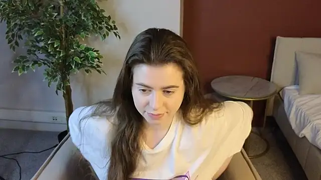 Snapshot of LovingWhisperr chatting on 03.29.26 LovingWhisperr online show from 03.29.26