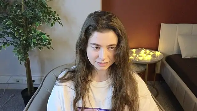 Snapshot of LovingWhisperr chatting on 04.01.26 LovingWhisperr online show from 04.01.26