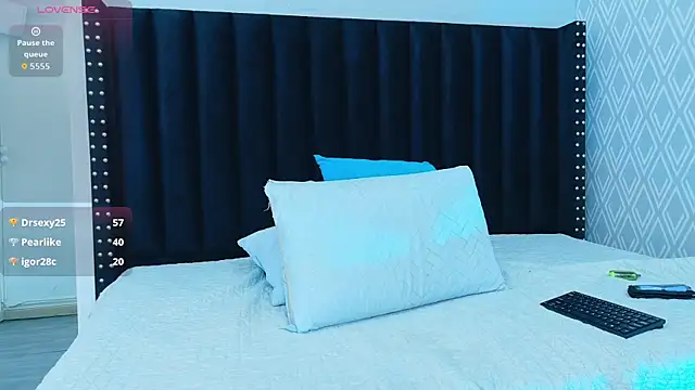 tightlittleebony online show from 02.21.26