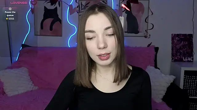 Snapshot of Adriennes chatting on 02.23.26 Adriennes online show from 02.23.26