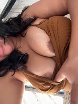 Adriputinha online show from 02.21.26