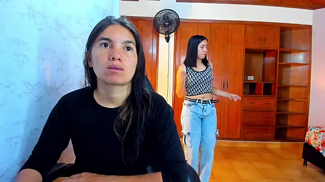 Emily and Soffy online show from 04.15.26