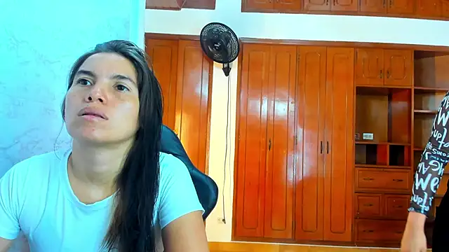 Emily and Soffy online show from 04.18.26