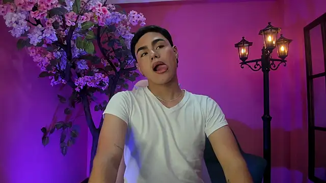 FemNoa online show from 02.10.26