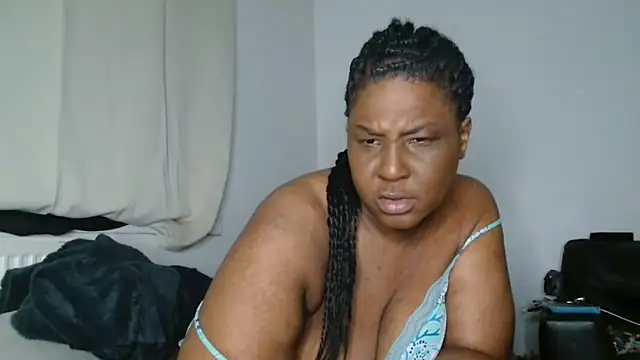 CurvySashia online show from 06.23.26
