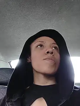 CharlotteKravizz online show from 02.23.26