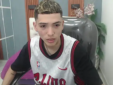 Snapshot of Asher_costa chatting on 02.11.26 Asher costa online show from 02.11.26