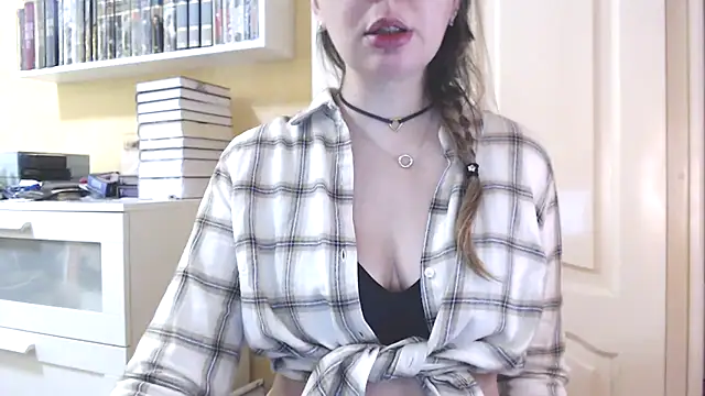 Snapshot of Tasiya chatting on 02.18.26 Tasiya online show from 02.18.26