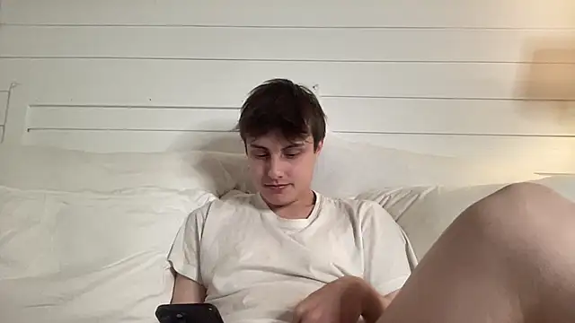 Snapshot of NoahhSkye chatting on 02.12.26 NoahhSkye online show from 02.12.26