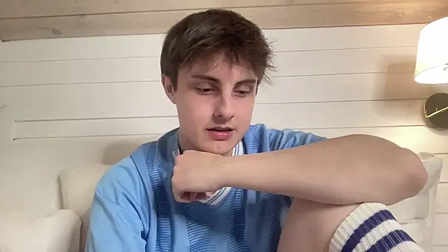 Snapshot of NoahhSkye chatting on 02.15.26 NoahhSkye online show from 02.15.26