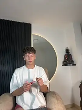 Snapshot of ARON_LUXX chatting on 02.07.26 ARON LUXX online show from 02.07.26