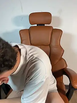 ARON LUXX online show from 03.28.26