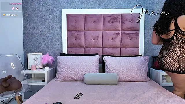 Snapshot of Srtalewis chatting on 02.19.26 Srtalewis online show from 02.19.26