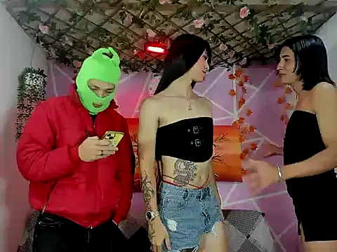 Dapnhe hot2006 online show from 03.17.26