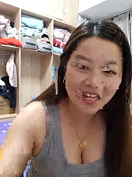 Snapshot of Jennie_dogy chatting on 04.23.26 Jennie dogy online show from 04.23.26