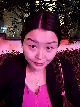 Snapshot of Jennie_dogy chatting on 04.25.26 Jennie dogy online show from 04.25.26