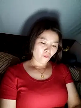 Snapshot of Jennie_dogy chatting on 04.27.26 Jennie dogy online show from 04.27.26