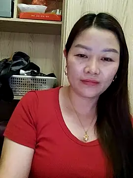 Snapshot of Jennie_dogy chatting on 04.29.26 Jennie dogy online show from 04.29.26