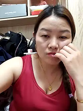 Snapshot of Jennie_dogy chatting on 05.11.26 Jennie dogy online show from 05.11.26