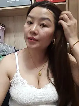 Snapshot of Jennie_dogy chatting on 05.14.26 Jennie dogy online show from 05.14.26