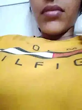 Snapshot of komalsharma99 chatting on 06.12.26 komalsharma99 online show from 06.12.26
