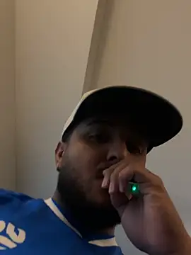 Snapshot of jose_vnzla chatting on 05.17.26 jose vnzla online show from 05.17.26