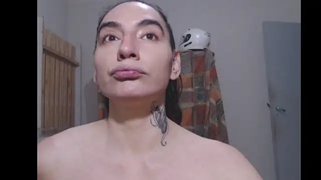 Snapshot of luli-indio chatting on 04.21.26 luli-indio online show from 04.21.26