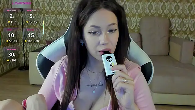 laylaura online show from 05.26.26