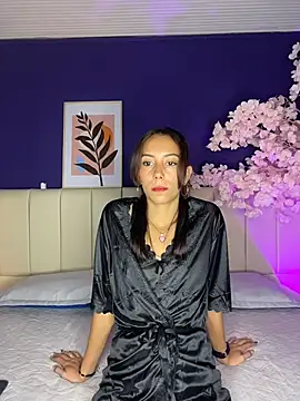 Snapshot of BonniePink_ chatting on 02.06.26 BonniePink online show from 02.06.26