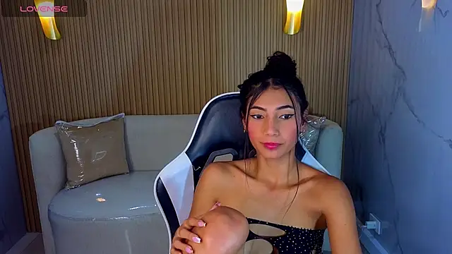 Snapshot of Perla_Moon_Tx chatting on 02.28.26 Perla Moon Tx online show from 02.28.26