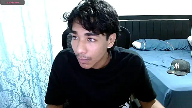 Pedestal diamant online show from 03.14.26