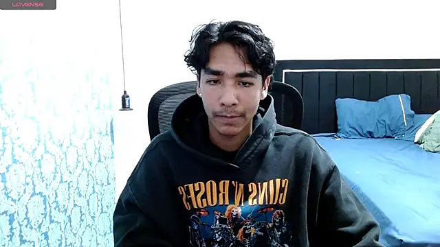 Pedestal diamant online show from 03.31.26