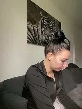 Snapshot of zoeelovee chatting on 02.20.26 zoeelovee online show from 02.20.26