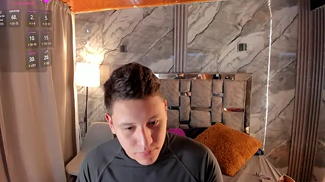 Snapshot of Manson_and_Zoe chatting on 03.21.26 Manson and Zoe online show from 03.21.26