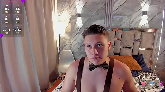 Snapshot of Manson_and_Zoe chatting on 04.05.26 Manson and Zoe online show from 04.05.26