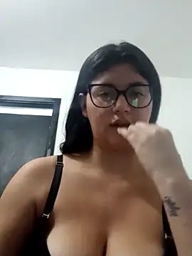 Snapshot of Dahlia-Rose chatting on 02.24.26 Dahlia-Rose online show from 02.24.26